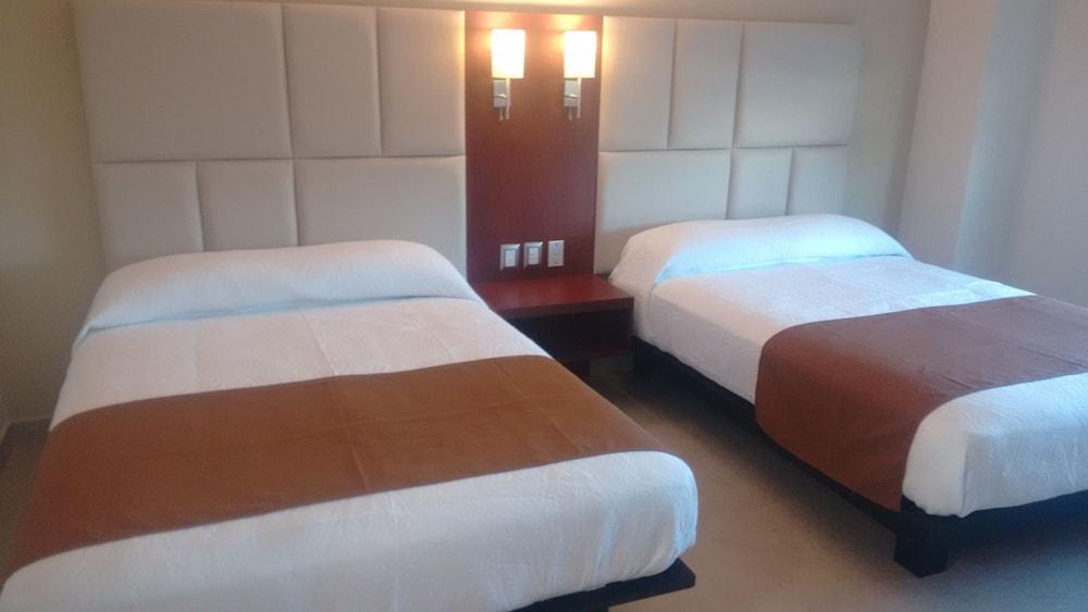 Hotel Ave Inn Mazatlan Ngoại thất bức ảnh